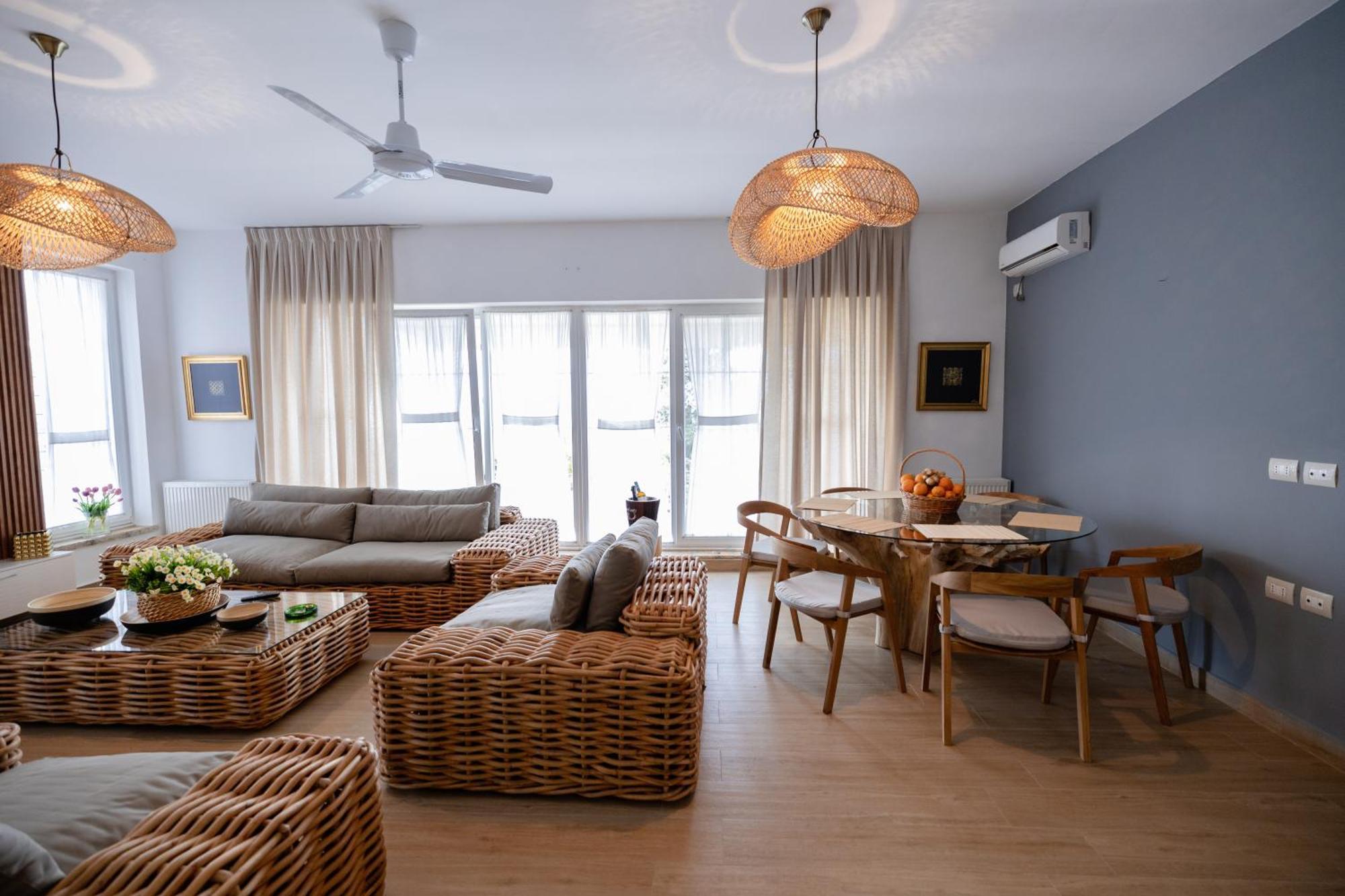 Agora Villa Dhërmi